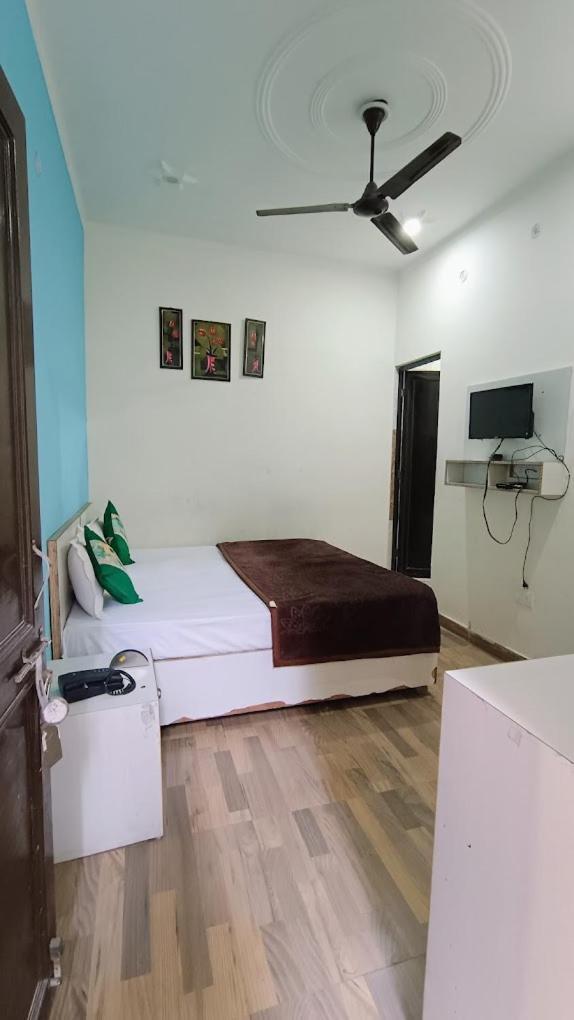 Olt Hostel Rishikesh Rishīkesh Exterior foto